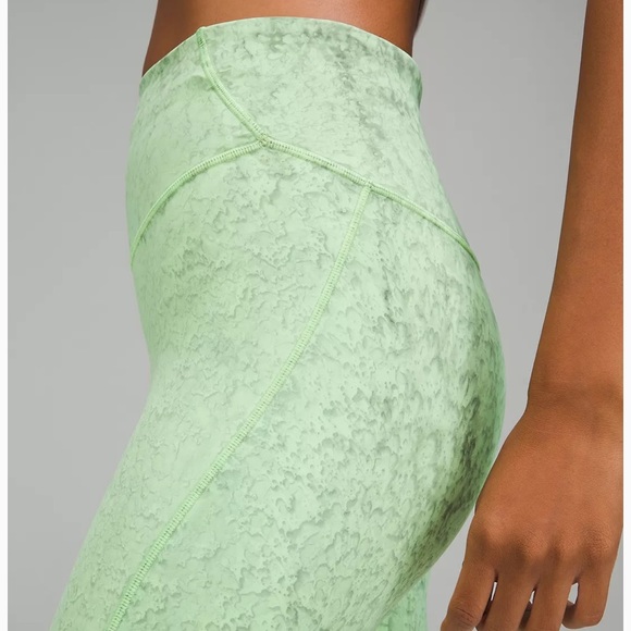 Lululemon Base Pace High-Rise Tight 25" - Picture 3 of 5